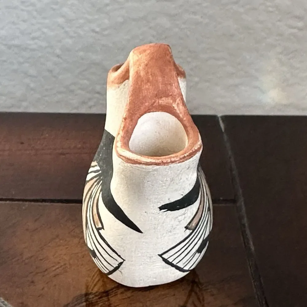 VTG Isleta Pueblo New Mexico Pottery Mini‎ Wedding Vase 2 Inch Native American